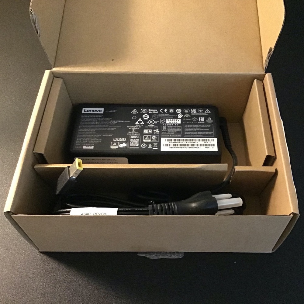 Lenovo 135W AC Adapter ADL135NDC3A